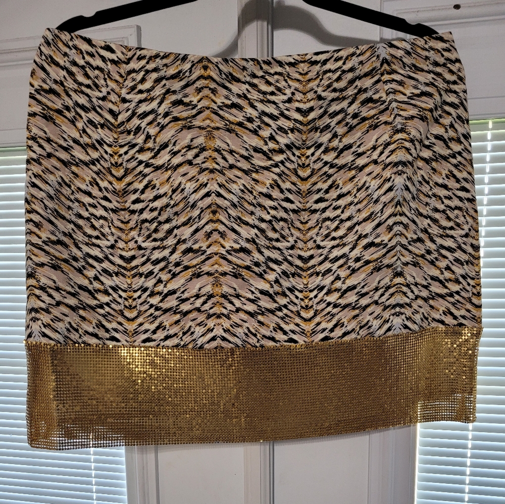 H&M mini skirt with shiny gold trim